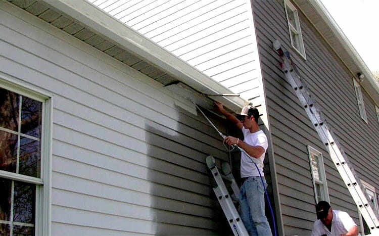 Cost to paint vinyl siding on a 15,000 square foot house white color