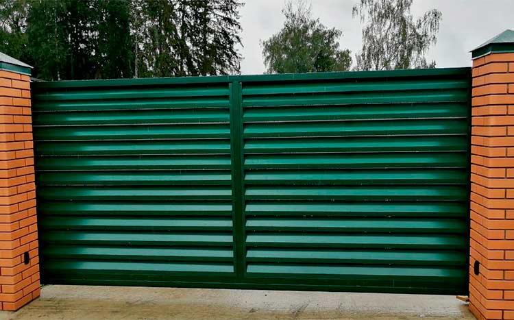 Cost of a metal fence