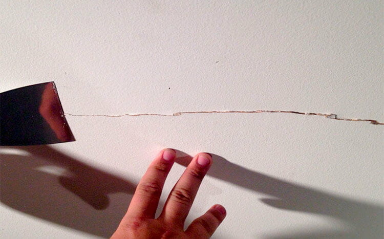 Cost to repair drywall ceiling crack big crack