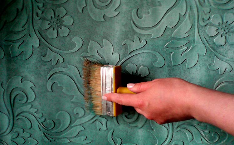 Can you paint over the wallpaper border green paint