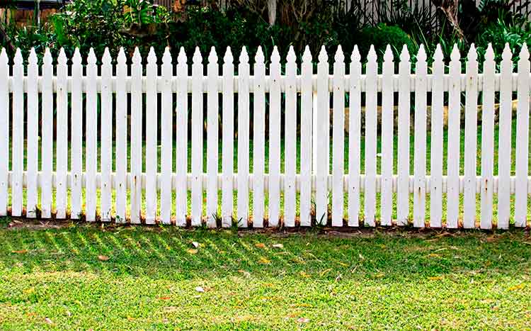 Picket fencing cost