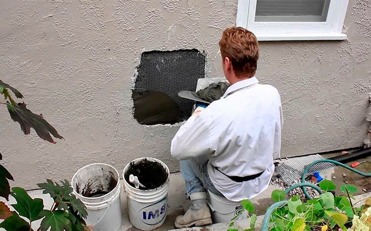 Professional tricks for applying stucco over concrete