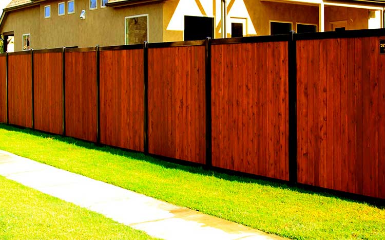 Cost To Install Wood Privacy Fence Calculate For Pro Diy