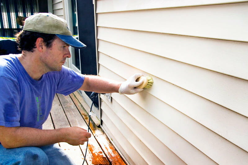 How to clean natural wood siding