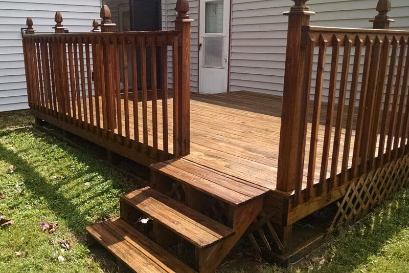 Wood Deck Railing