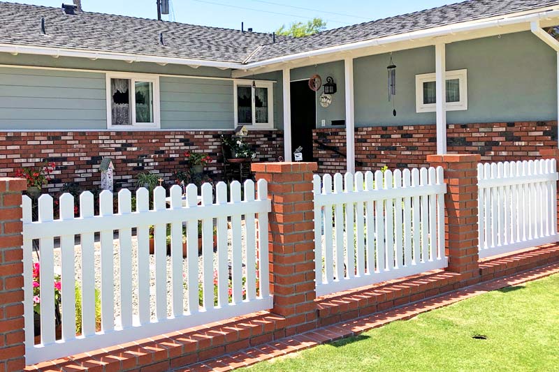 Vinyl picket fence