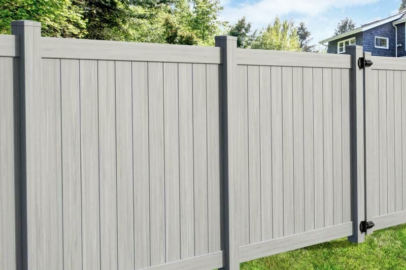 Vinyl privacy fence