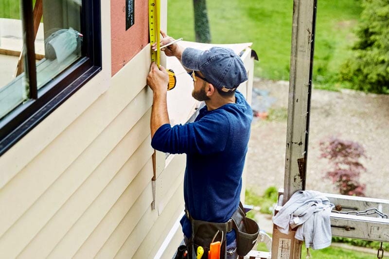 Labor cost to install vinyl siding on an entire house