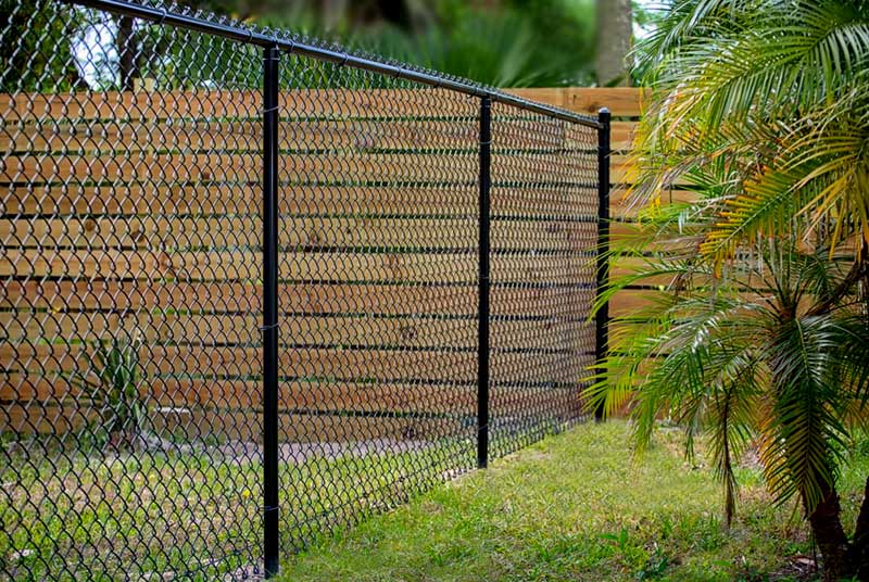 Vinyl covered chain link fence